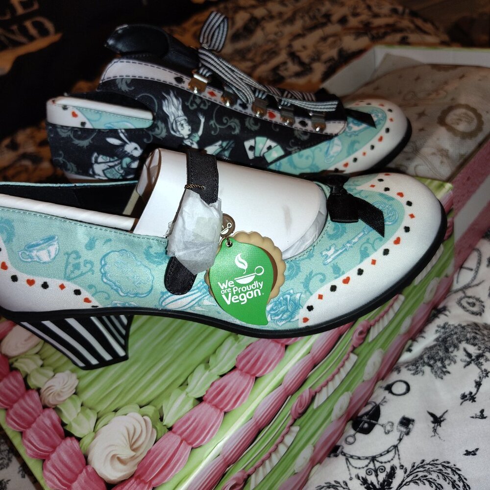 Hot chocolate shoes - Picture 3 of 4